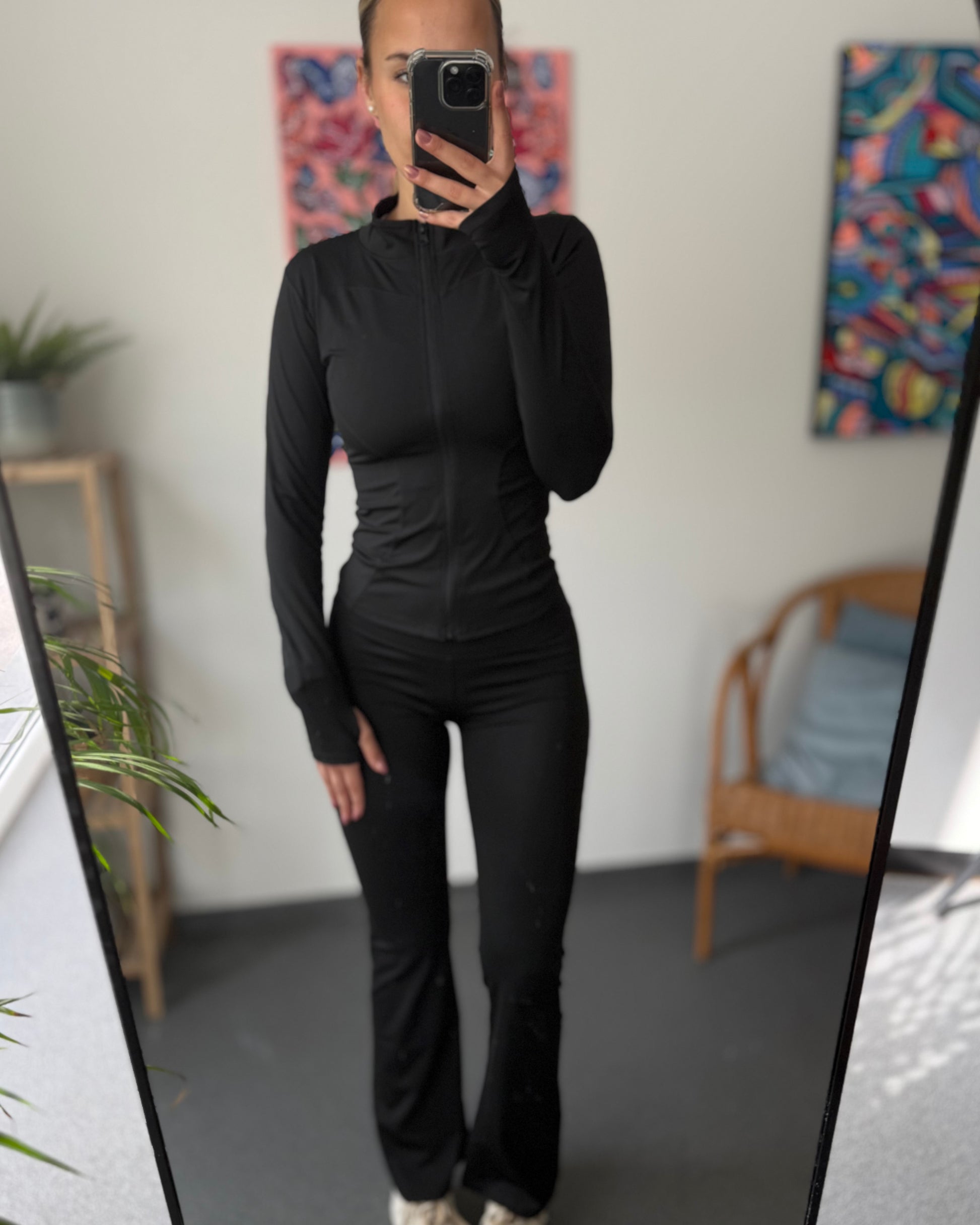 Tenue complète NONO – ensemble noir évasé femme chic et comfy
