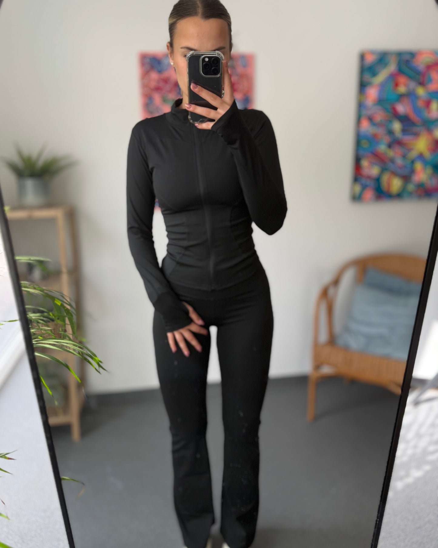 Tenue complète NONO – ensemble noir évasé femme chic et comfy
