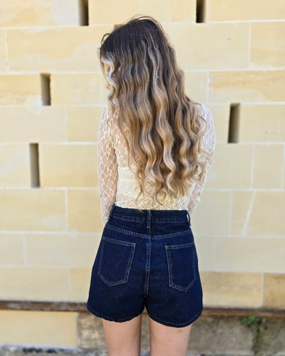 Jupe-short en jeans porte-feuille. 98% de coton. Short intégré. 